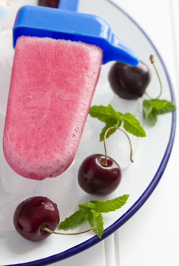 Cherry Frozen Yogurt Popsicles